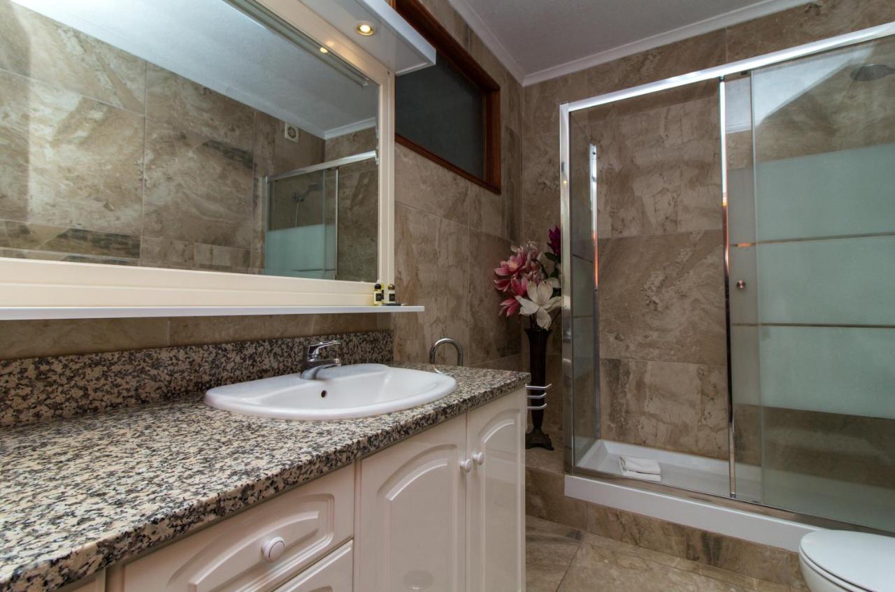 Ocean View Apartment - Pool And Sea View & Albufeira Center ภายนอก รูปภาพ